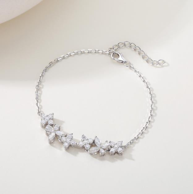 Luxe Heirloom Tennis Bracelet - 莫桑 Hover Image