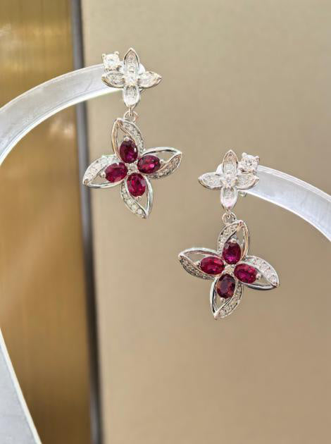 Four-Leaf Clover Earrings - Classic Lustre