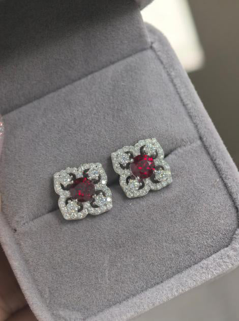 Four-Leaf Clover Earrings - Pigeon Blood Red