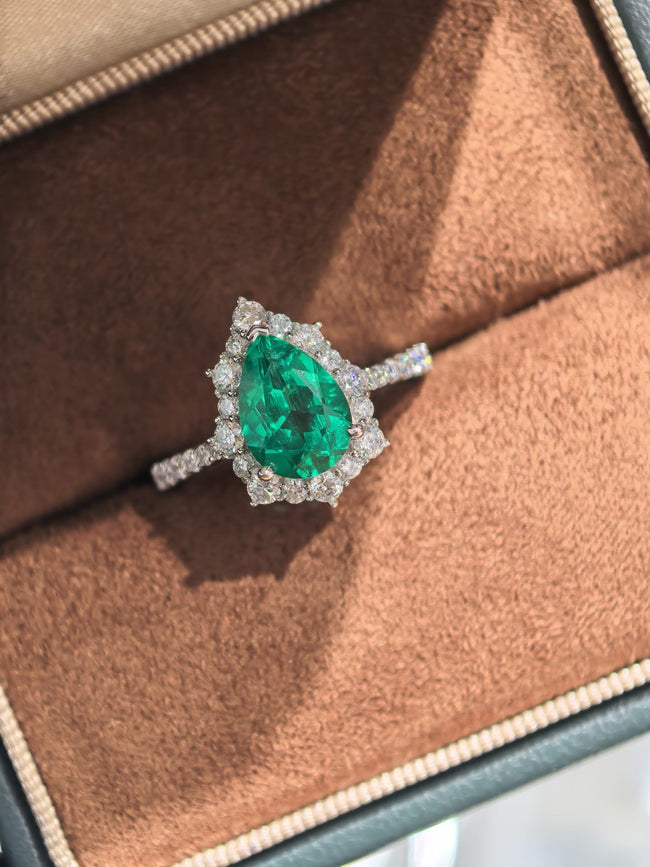 Halo Green Lab Created Gemstone Droplet Teardrop Moissanite Ring Pear Cut 7*10 Main Image