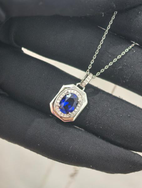 Luxe Heirloom Pendant Necklace - Royal Blue
