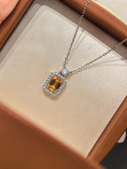Luxe Heirloom Pendant Necklace - 威士忌