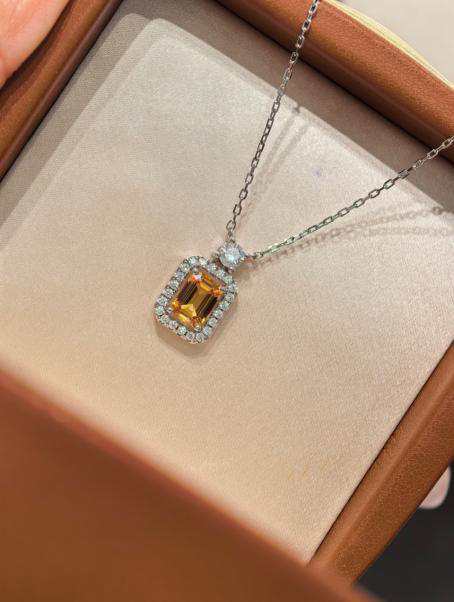 Luxe Heirloom Pendant Necklace - 威士忌