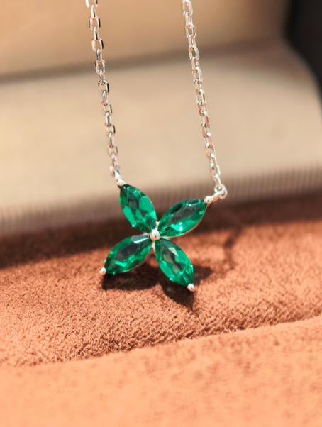 Luxe Heirloom Pendant Necklace - Emerald Green
