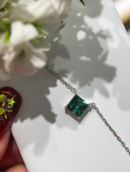 Luxe Heirloom Pendant Necklace - Teal Sapphire