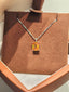 Luxe Heirloom Pendant Necklace - 威士忌