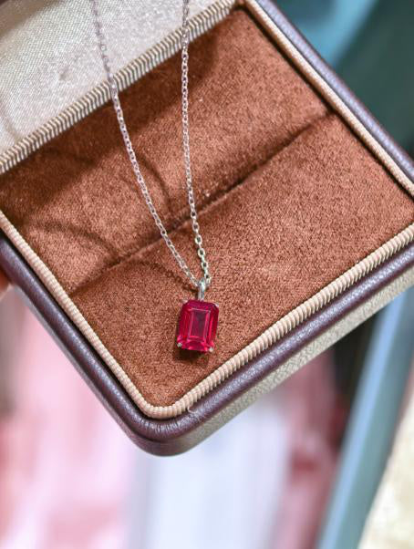 Luxe Heirloom Pendant Necklace - Pigeon Blood Red