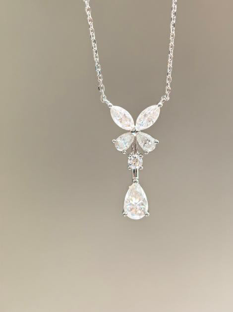 Sweetheart Pendant Necklace - White Moissanite