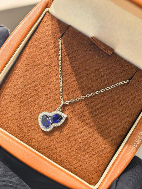 Luxe Heirloom Pendant Necklace - Royal Blue