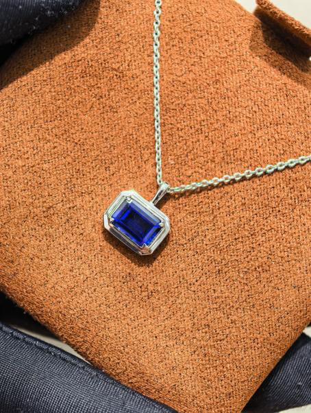 Luxe Heirloom Pendant Necklace - Royal Blue Hover Image