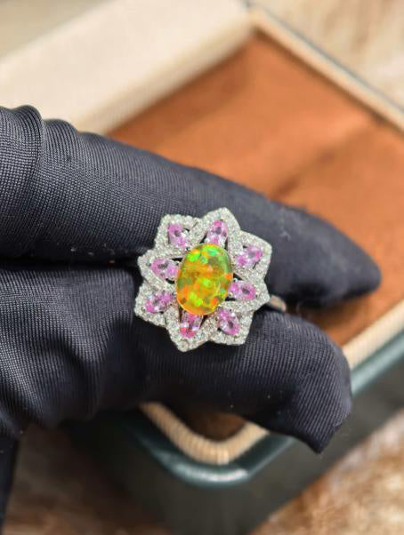 Garland Halo Ring - 欧泊黄