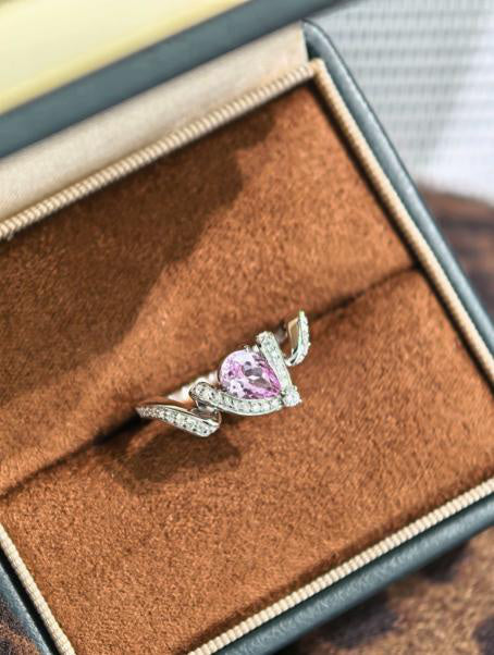 Sweetheart Ring - Padparadscha Pink