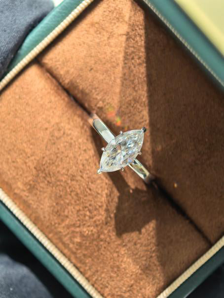 Luxe Heirloom Ring - White Moissanite