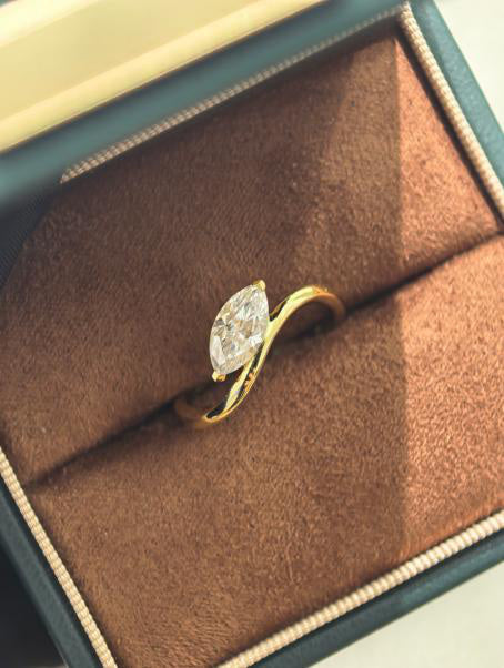 Luxe Heirloom Ring - White Moissanite #4
