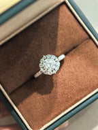 Luxe Heirloom Ring - White Moissanite