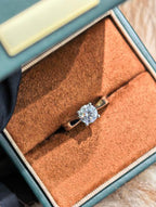 Luxe Heirloom Ring - White Moissanite