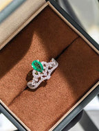 Droplet Teardrop Ring - 哥伦比亚祖 母绿